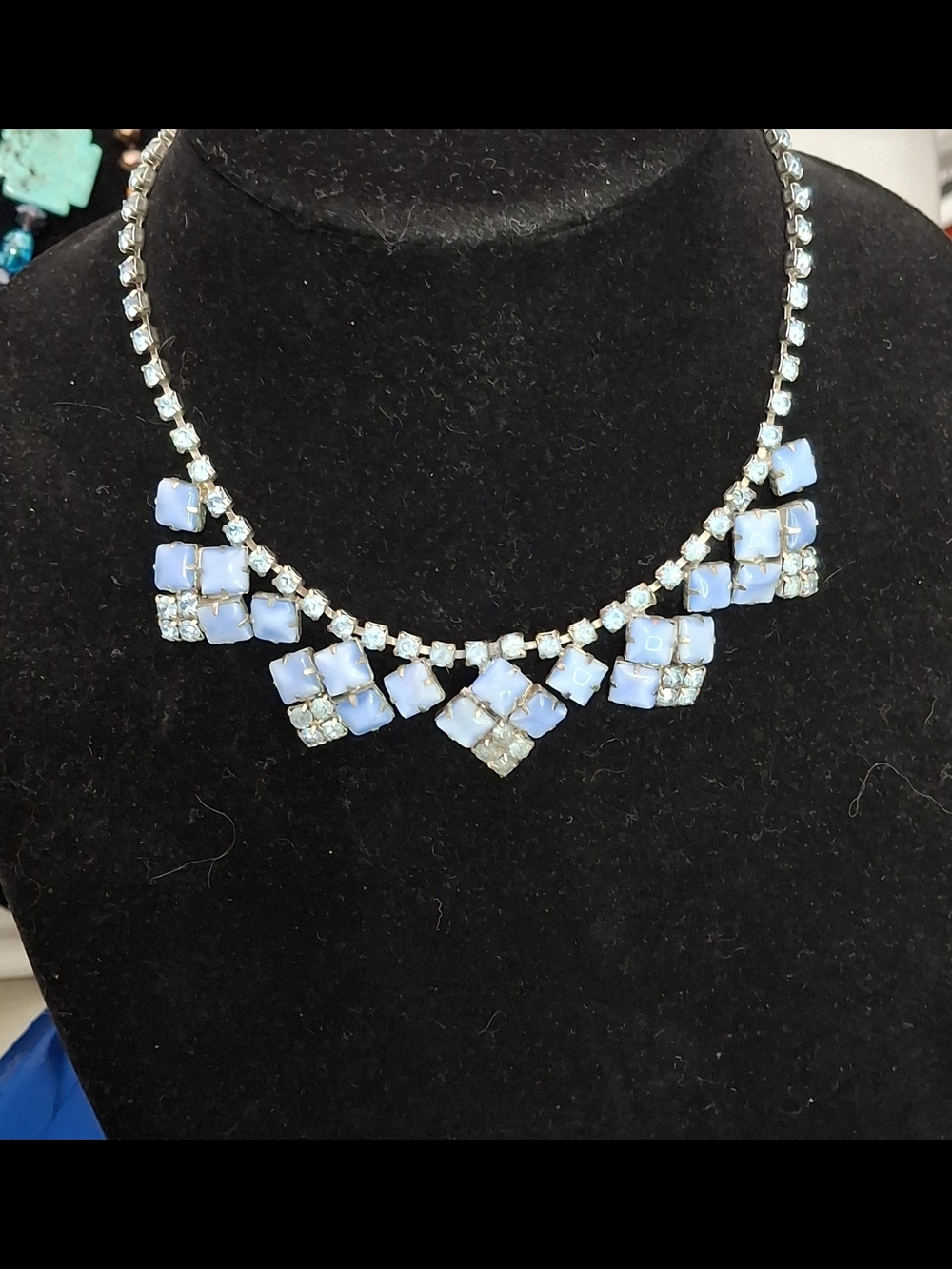 La-Rel Light Blue Crystal Collar Necklace Vintage